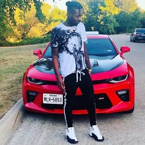 Meet your Posher, Akanni